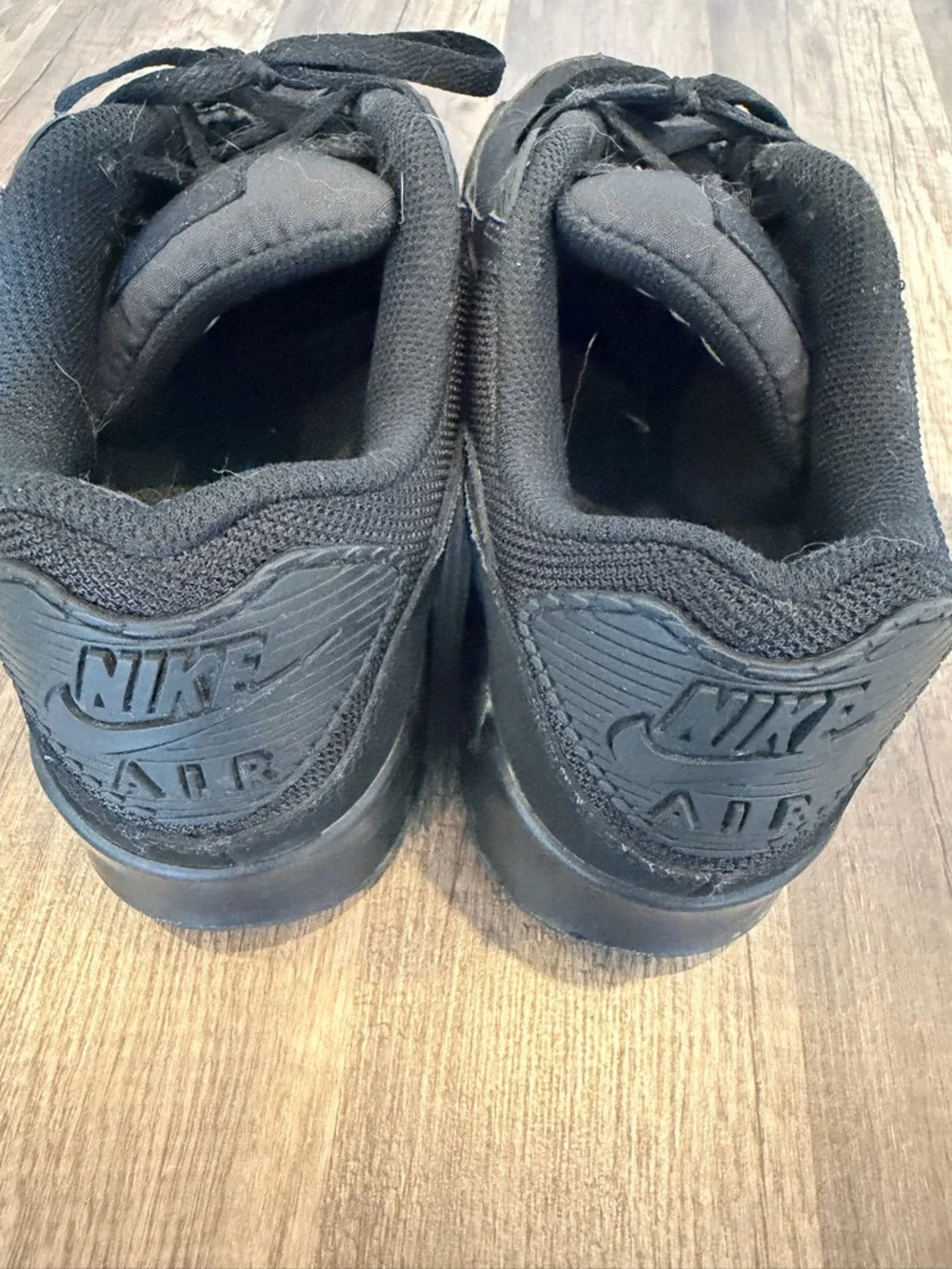 Men's Nike Air Black Athletic Sneakers - Classic Casual Trainer Mens 11 - Picture 4 of 8